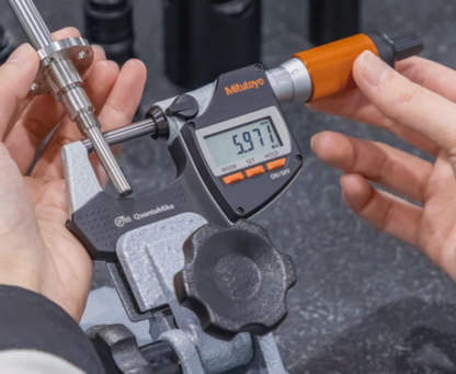 MITUTOYO QuantuMike Digital Outside Micrometer 25–50mm MD-E50 (293-141-40) Made in Japan